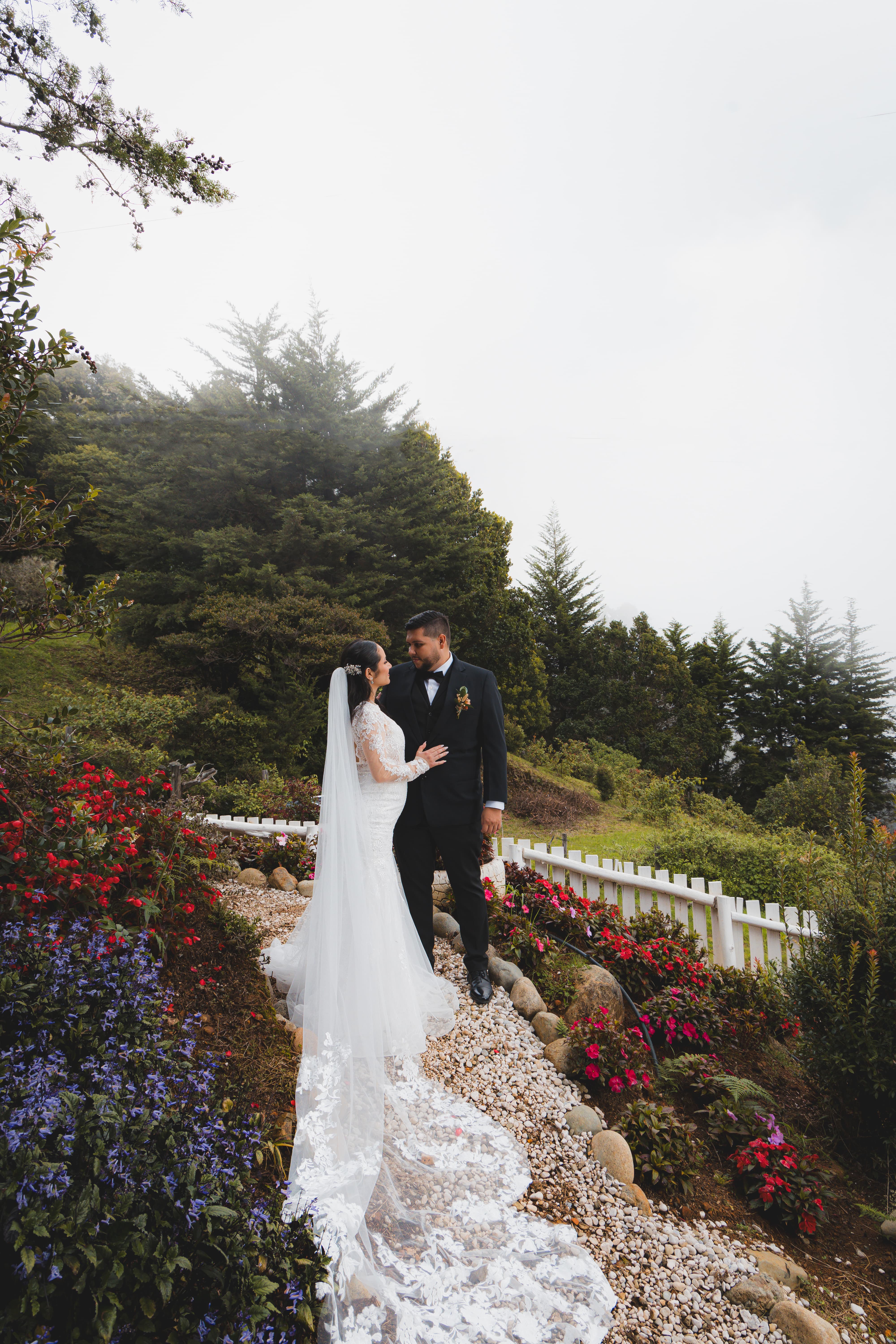 Allison & Juan Jose: A Heartfelt Wedding in Pérez Zeledón, Costa Rica